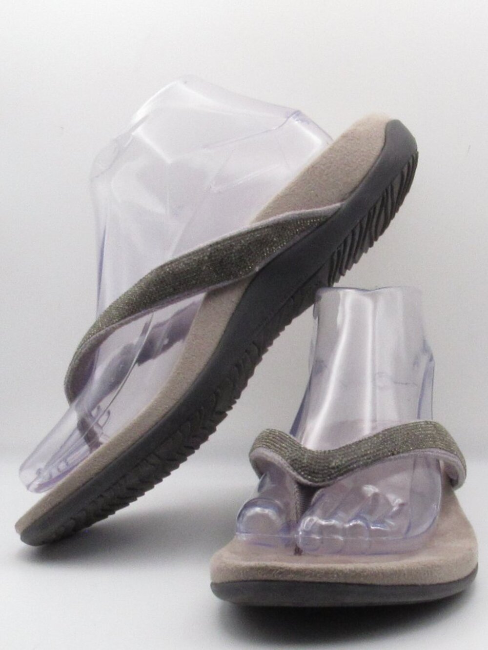 Vionic Gray Dillon Shine Women's Flip-Flops Size 8.5
